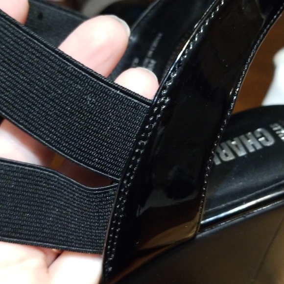 NWOT Style Charles black wedges. Size 10 - Picture 8 of 8